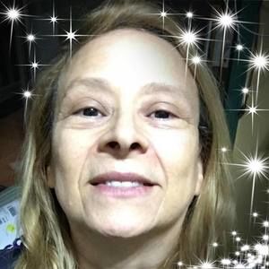 Meet your Posher, Estela